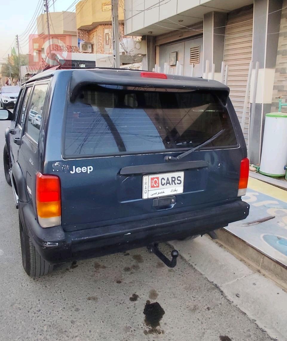 Jeep Cherokee
